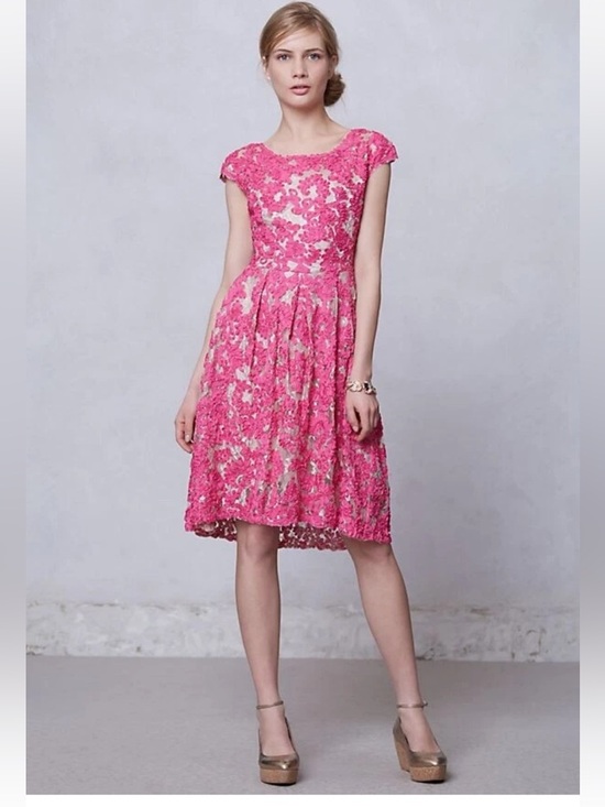 Yoana Baraschi Dresses & Skirts - Yoana Baraschi Pink Lace Fit-and-Flare Homecoming Dress Anthropologie 0